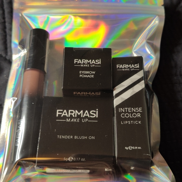 Farmasi make up combo - Picture 13 of 13